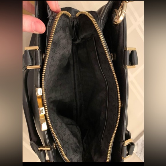 Michael Kors Florence Large Satchel with crossbody straps - Picture 8 of 9